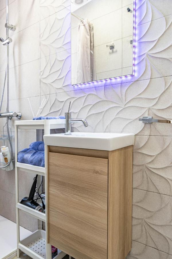 Appartement Central Luxury Flat With Free Parking à Valence Extérieur photo